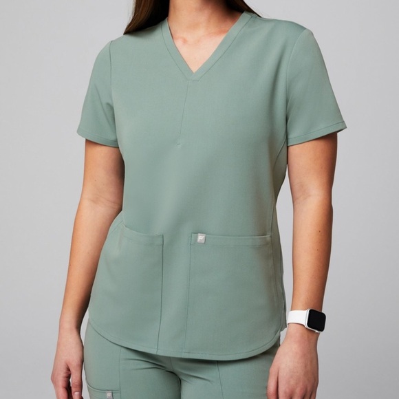 Fabletics Method Scrub Top - Picture 2 of 7